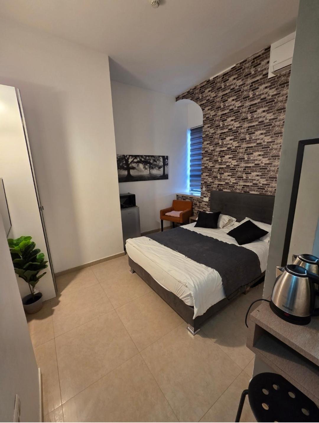 Ben Hillel Boutique Hotel Jerusalem Room photo